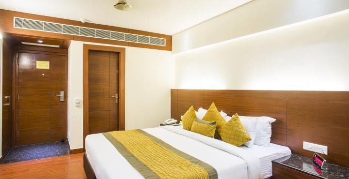 Hotel Royal Cliff Kanpur Exterior foto